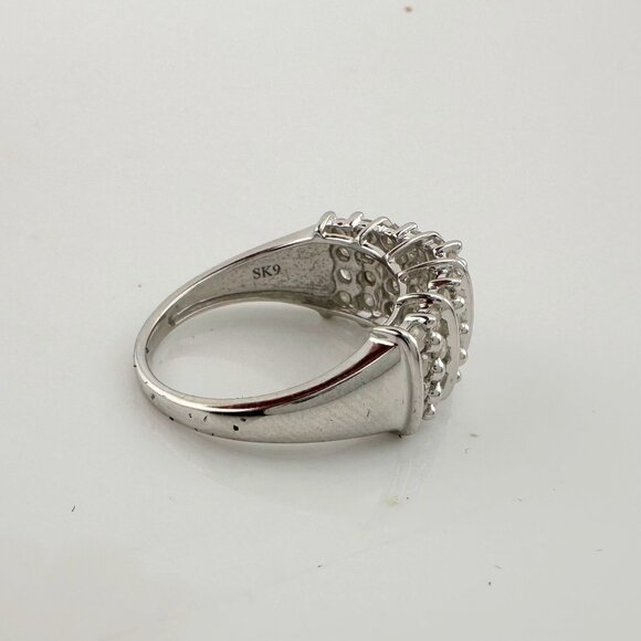 Elegant Channel Set 1 carat Natural Diamond Anniversary Ring Size 7 - Picture 10 of 16